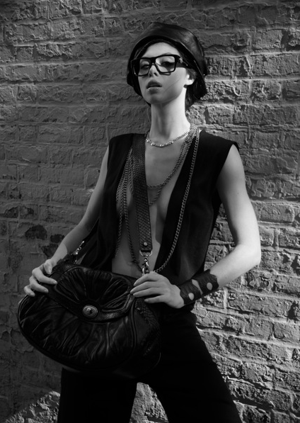 The Black Karilaid Karry-All for Fall!
